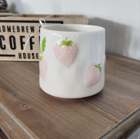 Lang Strawberry Coffee Mug NWT - hand painted, features strawberries, cup office - Picture 15 of 15